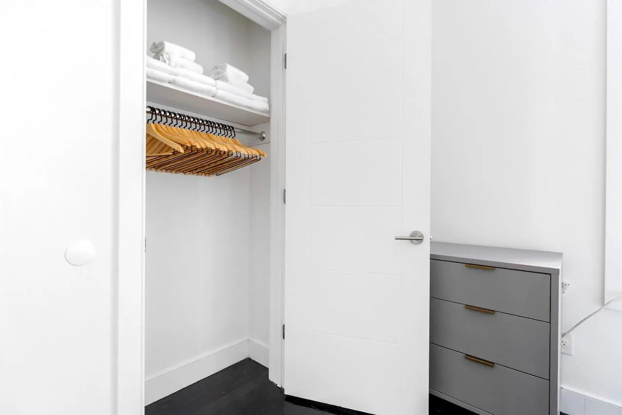 Apartment Midtown 2Br W Roofdeck Doorman Nr Central Park Nyc-1247 New York